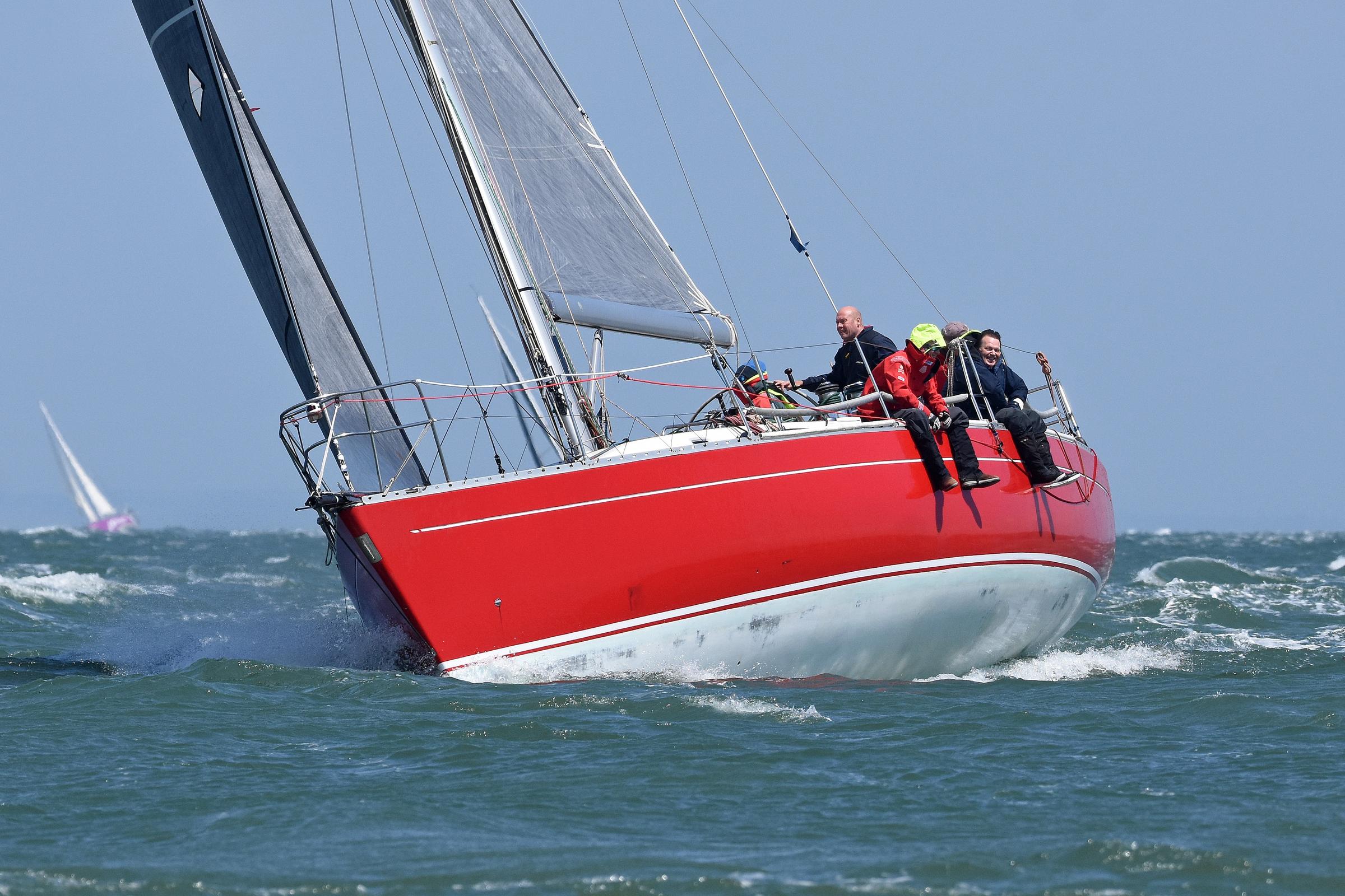 Salcombe Gin Morgan Cup: Scarlet Oyster &amp; Bellino celebrate in Dartmouth