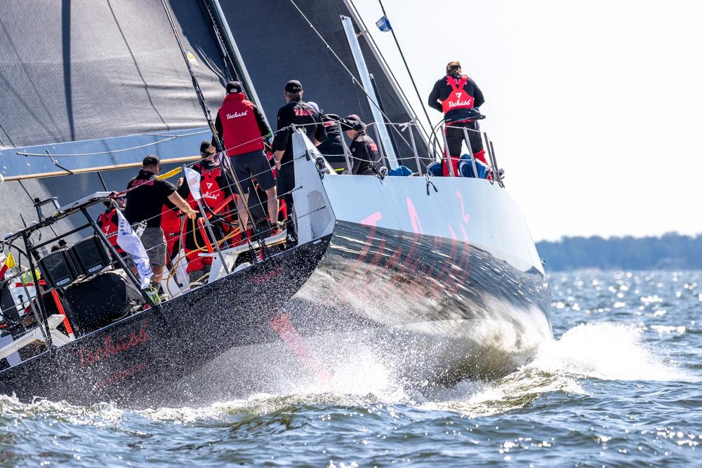 Tschüss 2 (USA) takes Monohull Line Honours in Roschier Baltic Sea Race