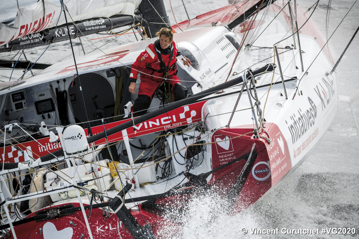 Simon, Davies Head Towards South Africa With Damage