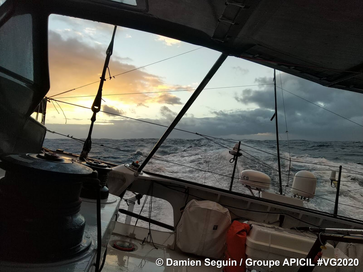 Dalin has biggest lead yet, 3 IMOCA generations head to head