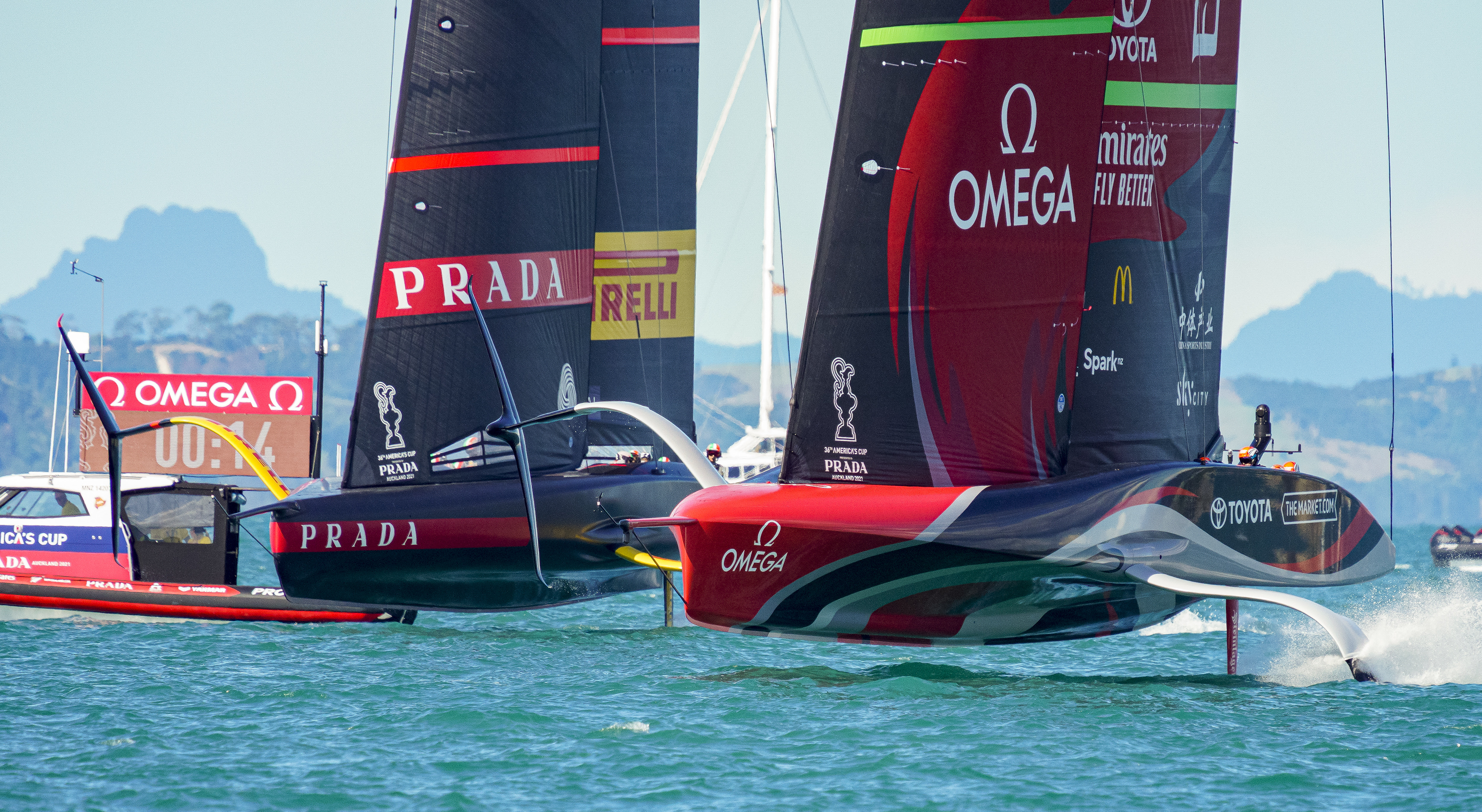 America's Cup deadlock continues on Day 2