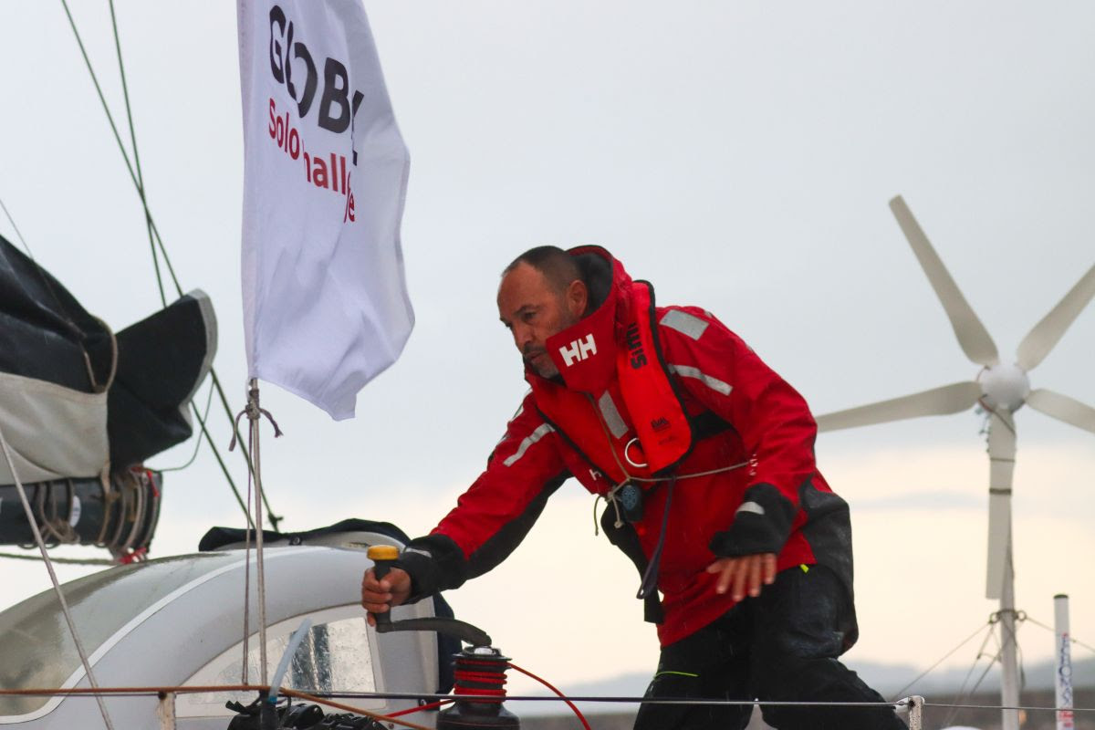 Juan Merediz retires from the Global Solo Challenge